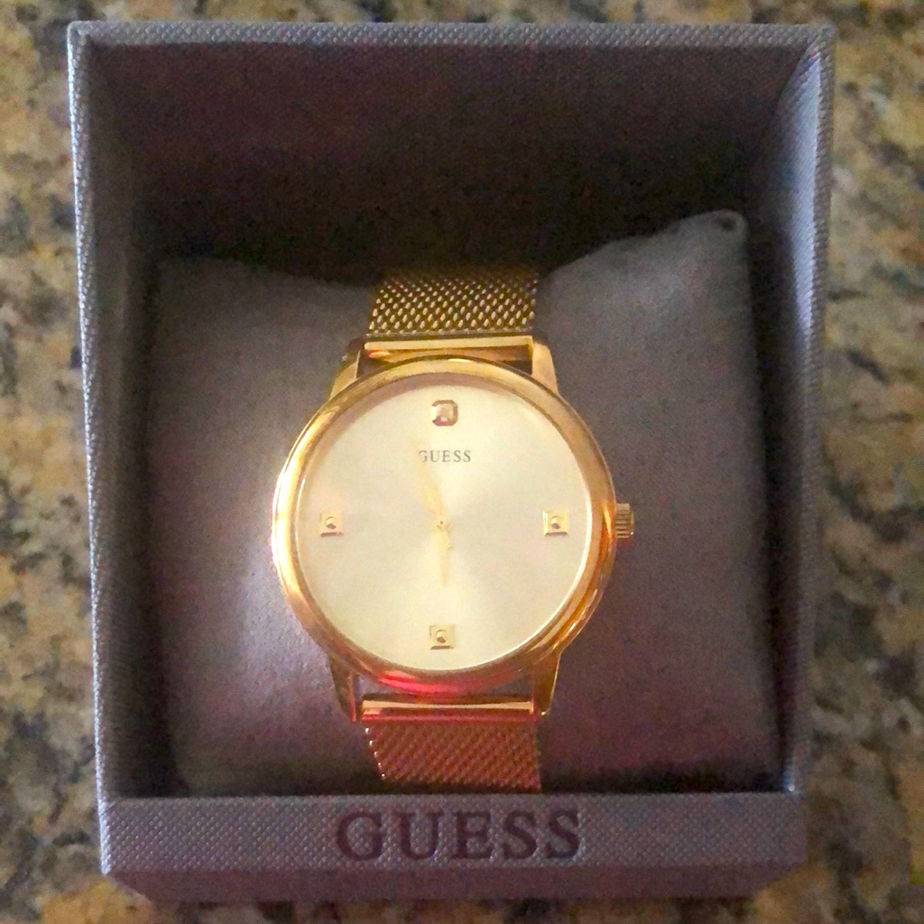 Beautiful Brand New Never Used, Mens Guess Watch